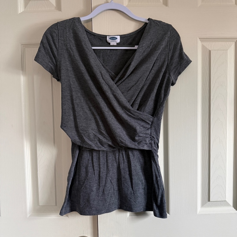 Old Navy Nursing Gray Wrap look t shirt size small